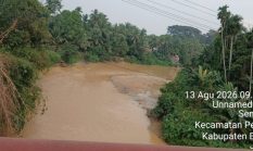 Warga Dusun Senamat Keluhkan Aliran Sungai Batang Senamat Keruh